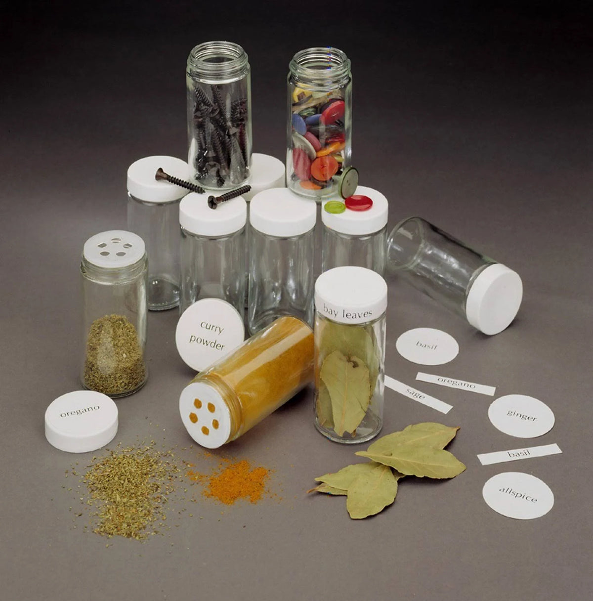 3-1/2-Ounce Flint Glass Spice Jar Set, 16-Piece D9761