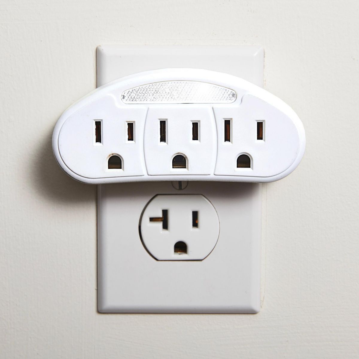 3 Outlet Adapter, 2 Pack E457