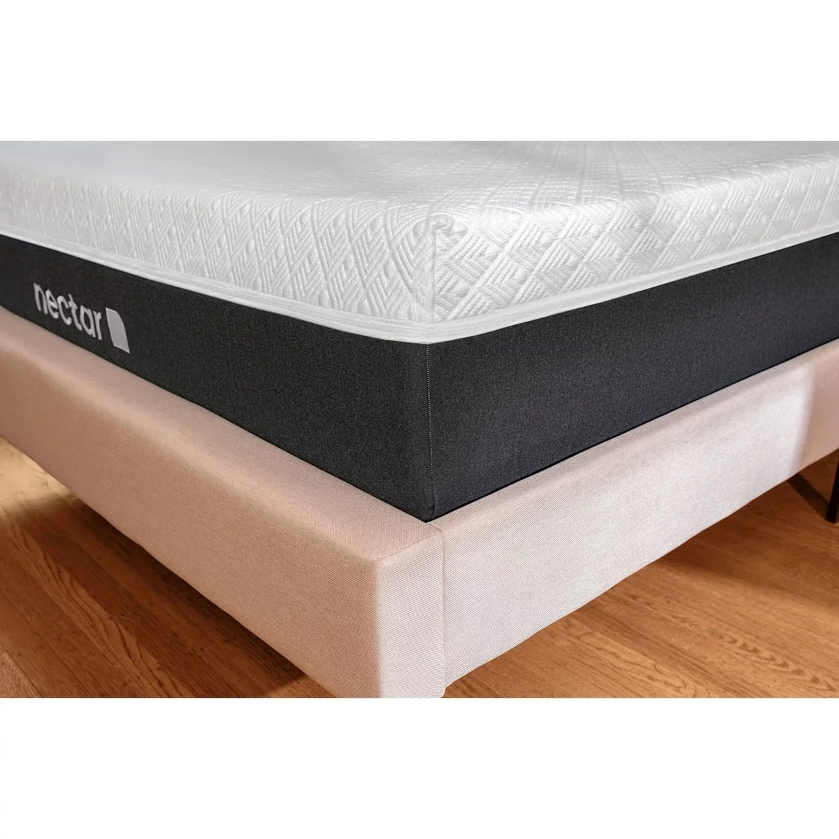 Queen Gel Memory Foam Mattress K3758